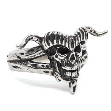 Small S’Tan - Sterling Silver Bloodstock Ring - Black Feather Design